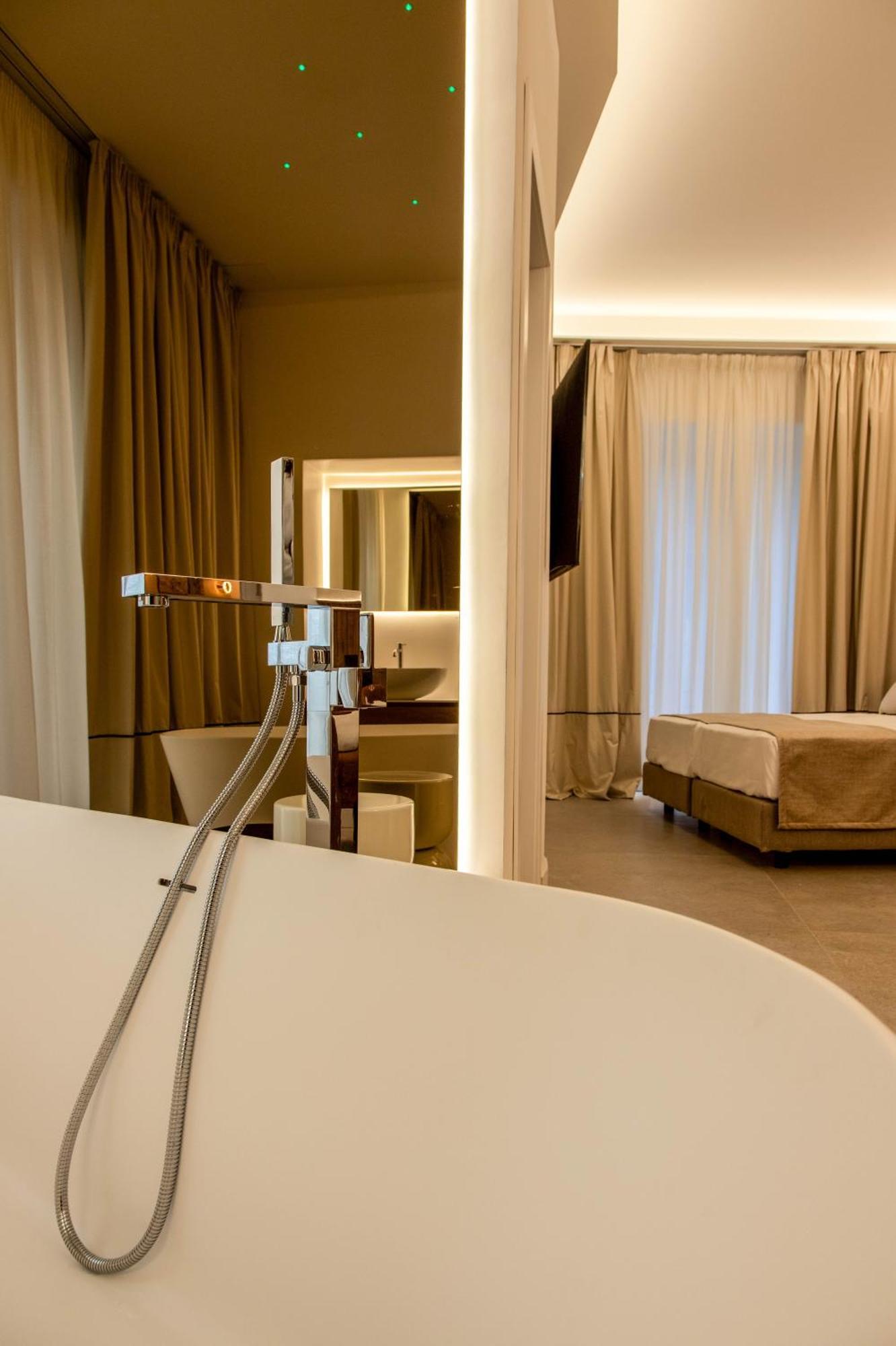 Hotel Mamalu - Corso Umberto 35 *
